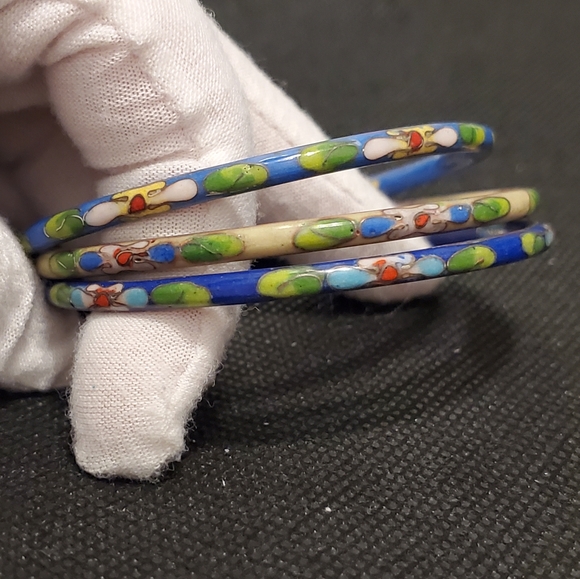 ♥️HOST PIC♥️ Vintage Jewelry Cloisonne Bracelets Set of 3, Vintage Bangle - Picture 4 of 11